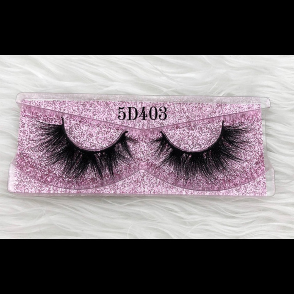 Lashes - Picture 2 of 6